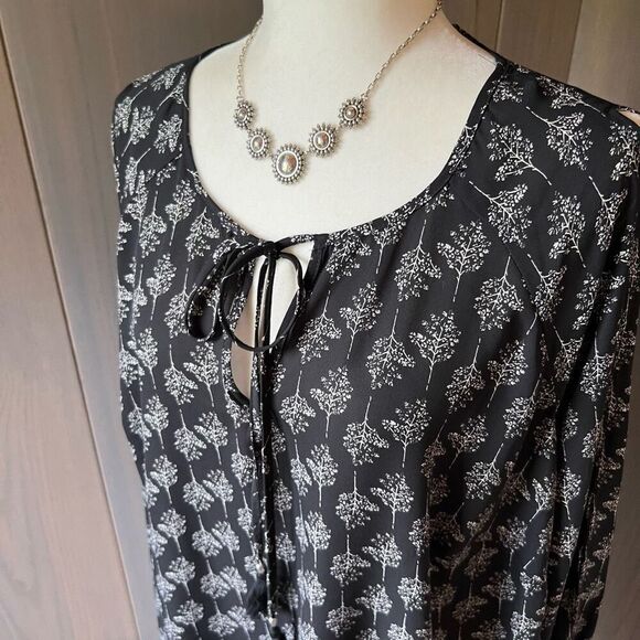 DR2 Blouse Cold Shoulder 1X *NWT* - Picture 2 of 12